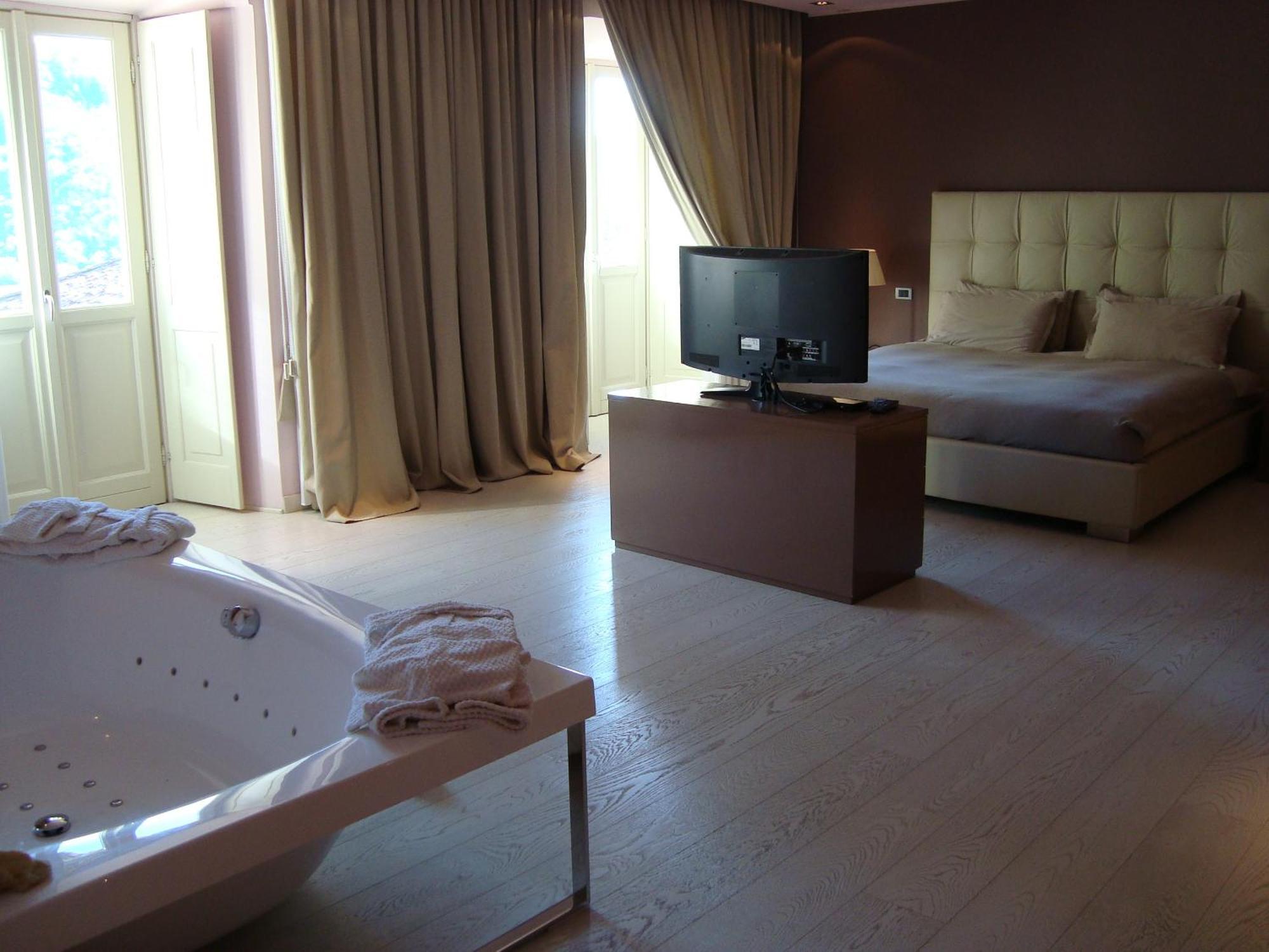 Castello Degli Angeli Hotel Carobbio degli Angeli Room photo