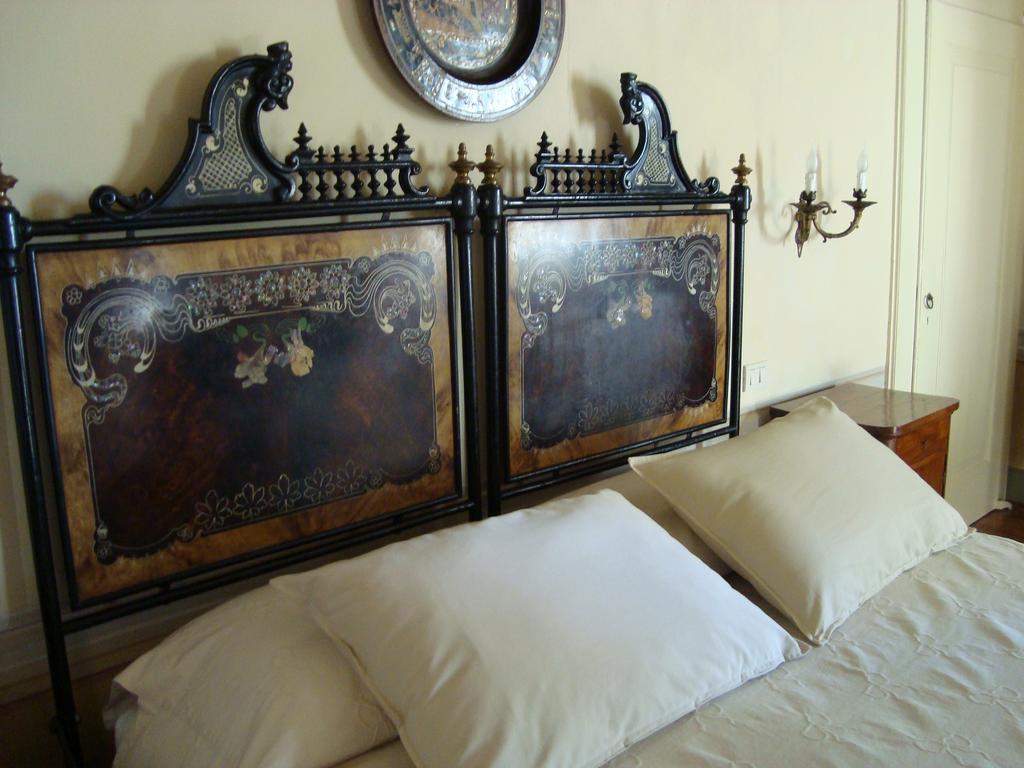 Castello Degli Angeli Hotel Carobbio degli Angeli Room photo
